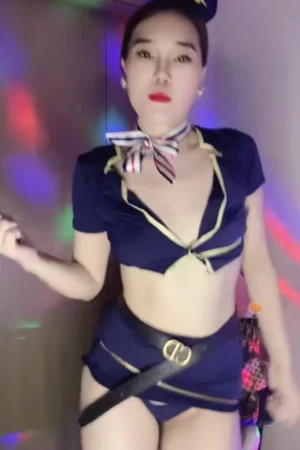 Lan Anh khoe dáng siêu nuột tại bigo live nè